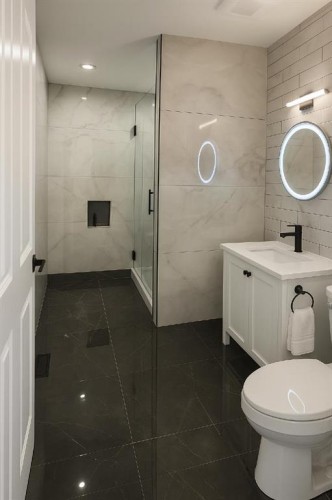 447 Tuscany Ridge Heights Nw, Calgary, AB - Indoor Photo Showing Bathroom