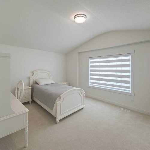 447 Tuscany Ridge Heights Nw, Calgary, AB - Indoor Photo Showing Bedroom