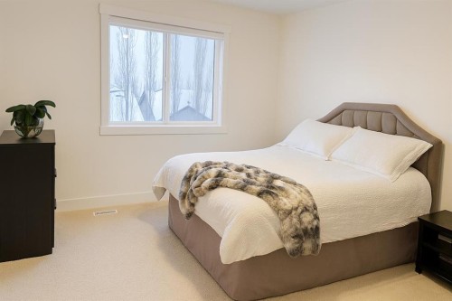 447 Tuscany Ridge Heights Nw, Calgary, AB - Indoor Photo Showing Bedroom