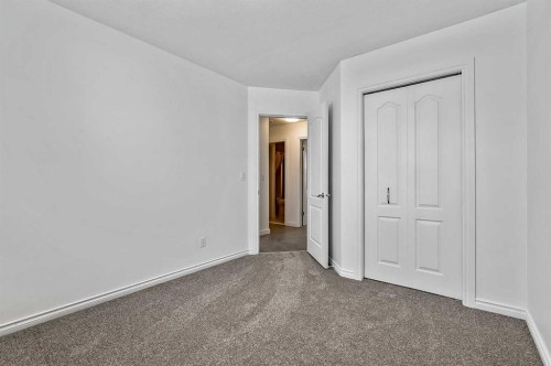 821 Railway Avenue, Cayley, AB - Indoor
