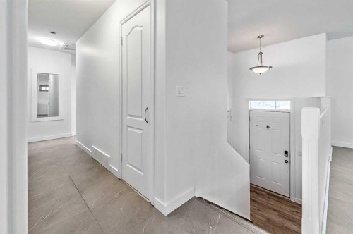 821 Railway Avenue, Cayley, AB - Indoor Photo Showing Other Room