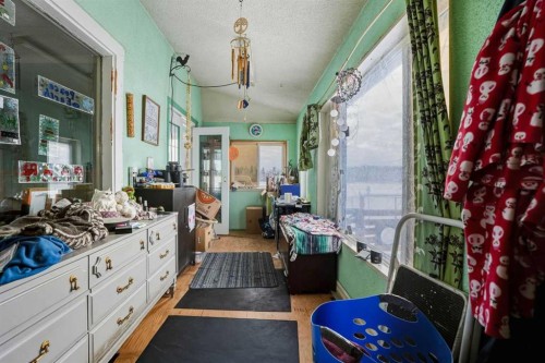 4115 580 Highway, Cremona, AB - Indoor Photo Showing Other Room