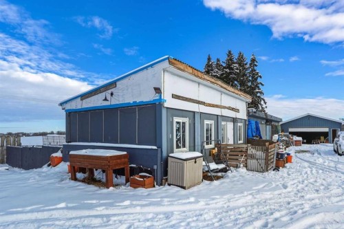 4115 580 Highway, Cremona, AB - Outdoor