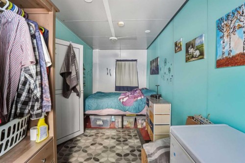 4115 580 Highway, Cremona, AB - Indoor