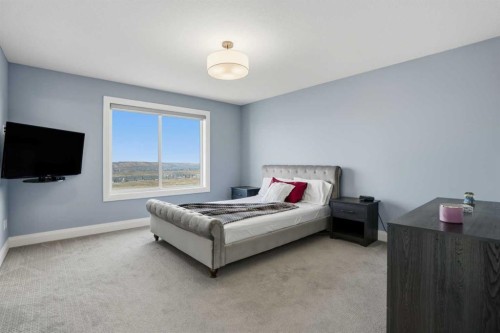 246 Walcrest View Se, Calgary, AB - Indoor Photo Showing Bedroom