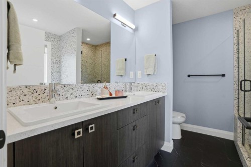 246 Walcrest View Se, Calgary, AB - Indoor Photo Showing Bathroom