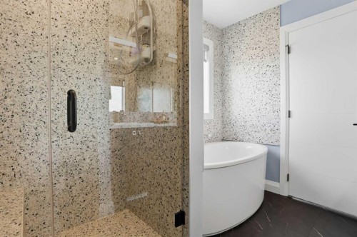 246 Walcrest View Se, Calgary, AB - Indoor Photo Showing Bathroom