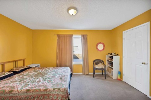 87 Taralea Gardens Ne, Calgary, AB - Indoor Photo Showing Bedroom