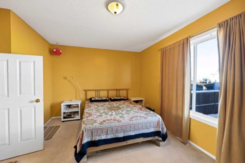 87 Taralea Gardens Ne, Calgary, AB - Indoor Photo Showing Bedroom