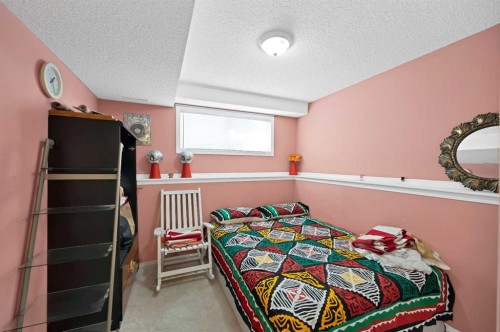 87 Taralea Gardens Ne, Calgary, AB - Indoor Photo Showing Bedroom