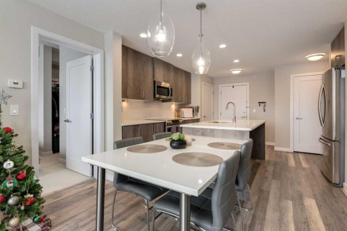 412-8531 8A Avenue Sw, Calgary, AB - Indoor Photo Showing Other Room