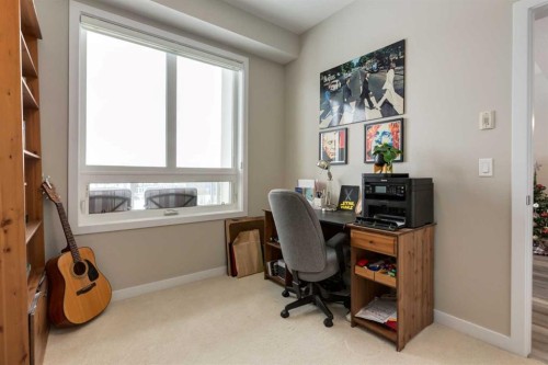 412-8531 8A Avenue Sw, Calgary, AB - Indoor Photo Showing Office