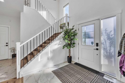 97 Baysprings Gardens Sw, Airdrie, AB - Indoor Photo Showing Other Room