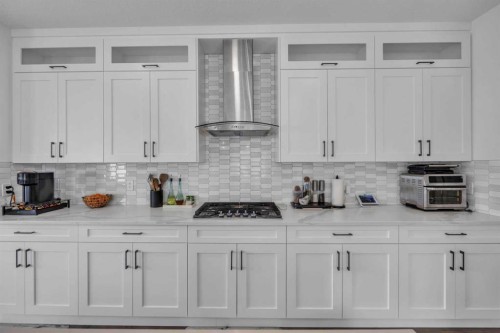 97 Baysprings Gardens Sw, Airdrie, AB - Indoor Photo Showing Kitchen