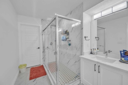 97 Baysprings Gardens Sw, Airdrie, AB - Indoor Photo Showing Bathroom
