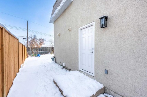 7616 27 Street Se, Calgary, AB - Outdoor With Exterior