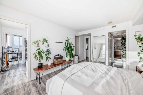 1404-1110 11 Street Sw, Calgary, AB - Indoor Photo Showing Bedroom