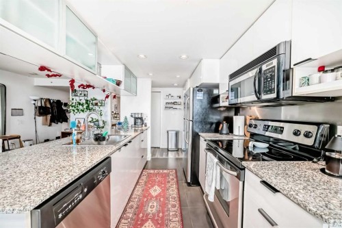 1404-1110 11 Street Sw, Calgary, AB - Indoor Photo Showing Kitchen With Upgraded Kitchen