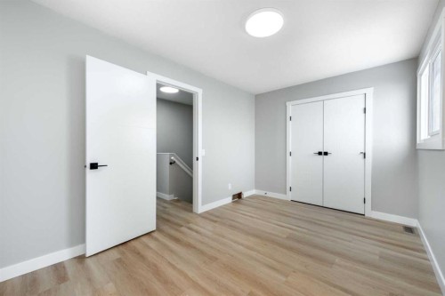 7620 27 Street Se, Calgary, AB - Indoor Photo Showing Other Room
