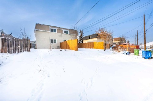 7620 27 Street Se, Calgary, AB - Outdoor