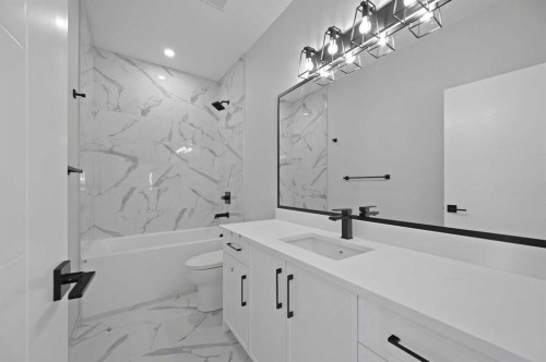 68 Heritage Ridge, Cochrane, AB - Indoor Photo Showing Bathroom