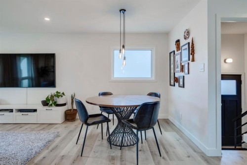 1240 Mapleglade Crescent Se, Calgary, AB - Indoor Photo Showing Dining Room
