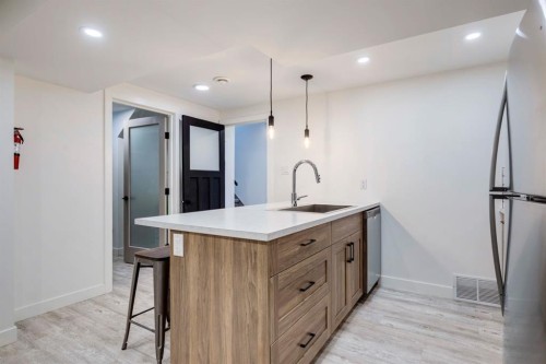 1240 Mapleglade Crescent Se, Calgary, AB - Indoor Photo Showing Kitchen