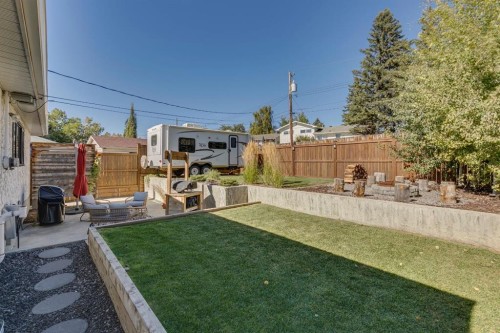 1240 Mapleglade Crescent Se, Calgary, AB - Outdoor