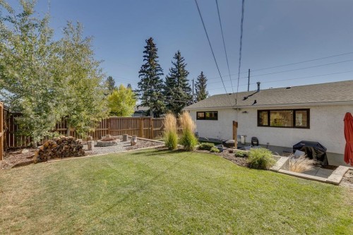 1240 Mapleglade Crescent Se, Calgary, AB - Outdoor