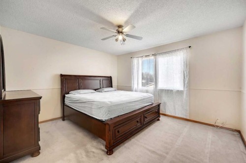 137 Martinpark Way Ne, Calgary, AB - Indoor Photo Showing Bedroom