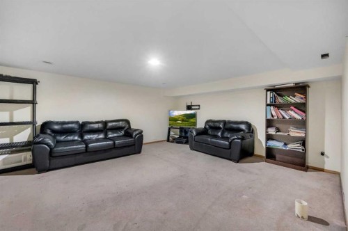 137 Martinpark Way Ne, Calgary, AB - Indoor Photo Showing Other Room