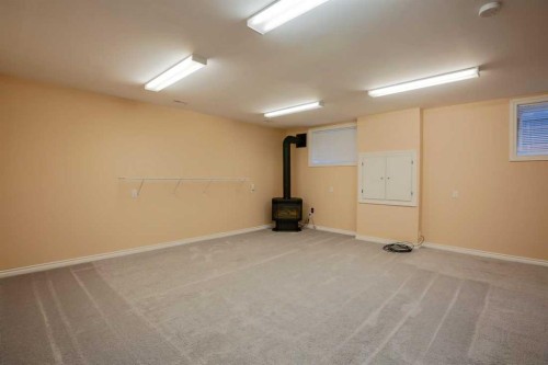 1105 Hammond Avenue, Crossfield, AB - Indoor Photo Showing Other Room