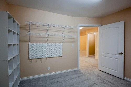 1105 Hammond Avenue, Crossfield, AB - Indoor