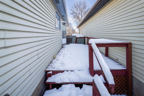 4351 38 Street Ne, Calgary, AB - Outdoor With Exterior