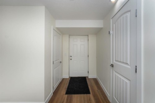 140 Whitworth Way Ne, Calgary, AB - Indoor Photo Showing Other Room