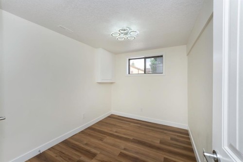 140 Whitworth Way Ne, Calgary, AB - Indoor Photo Showing Other Room