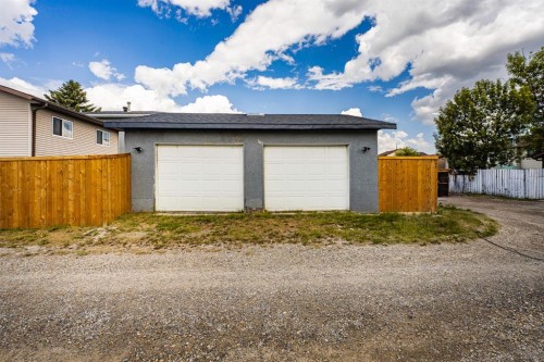 140 Whitworth Way Ne, Calgary, AB - Outdoor
