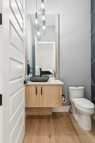 2835 42 Street Sw, Calgary, AB - Indoor Photo Showing Bathroom