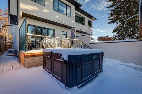 2835 42 Street Sw, Calgary, AB - Outdoor With Exterior
