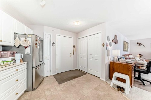 410-5000 Somervale Court Sw, Calgary, AB - Indoor