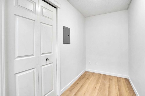 4109-70 Panamount Drive Nw, Calgary, AB - Indoor Photo Showing Other Room