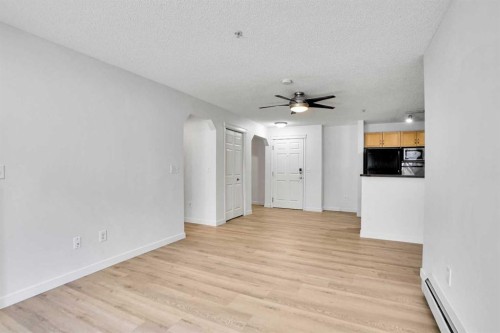 4109-70 Panamount Drive Nw, Calgary, AB - Indoor Photo Showing Other Room