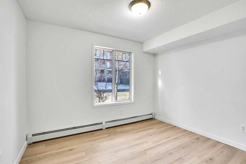 4109-70 Panamount Drive Nw, Calgary, AB - Indoor Photo Showing Other Room