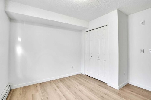 4109-70 Panamount Drive Nw, Calgary, AB - Indoor Photo Showing Other Room