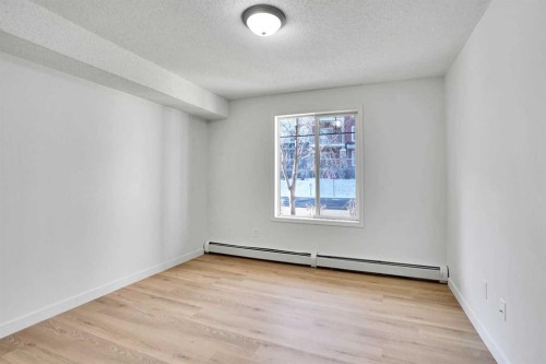 4109-70 Panamount Drive Nw, Calgary, AB - Indoor Photo Showing Other Room