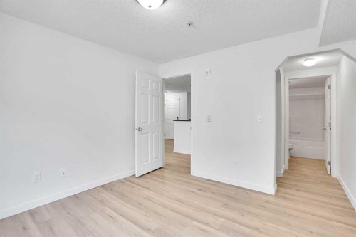 4109-70 Panamount Drive Nw, Calgary, AB - Indoor Photo Showing Other Room