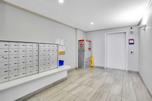 4109-70 Panamount Drive Nw, Calgary, AB - Indoor Photo Showing Other Room
