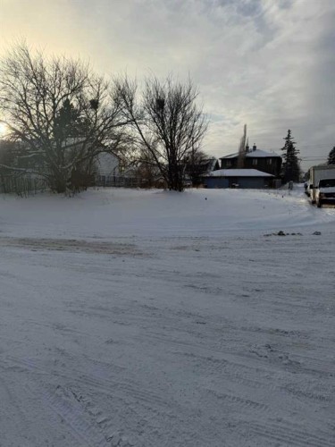 3819 12 Avenue Se, Calgary, AB 