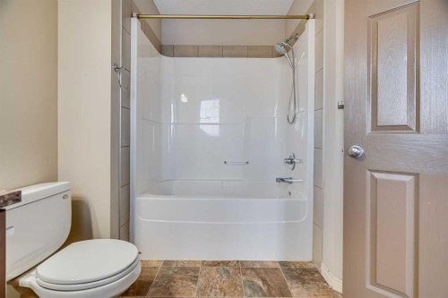 113 Cimarron Grove Close, Okotoks, AB - Indoor Photo Showing Bathroom