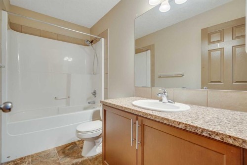 113 Cimarron Grove Close, Okotoks, AB - Indoor Photo Showing Bathroom